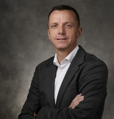 Portretfoto van Sander van Doorn, Directeur bij Huybregts Relou