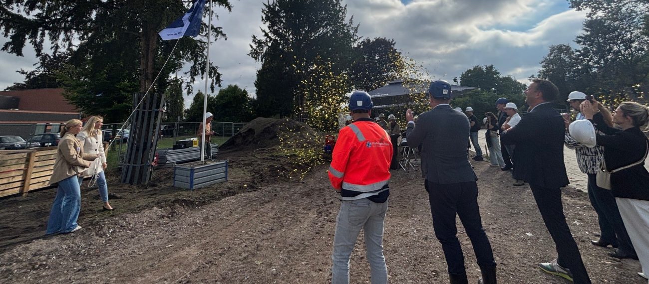 De vlag is gehesen voor de start bouw in Helmond
