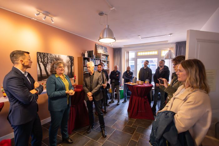 20250417 Eerste steen moment LR 013 9 X3 A9477 Verbeterd NR