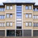 Groot onderhoud Prontoflats Helmond – vernieuwde appartementenflat met opgeknapte gevel en entree.