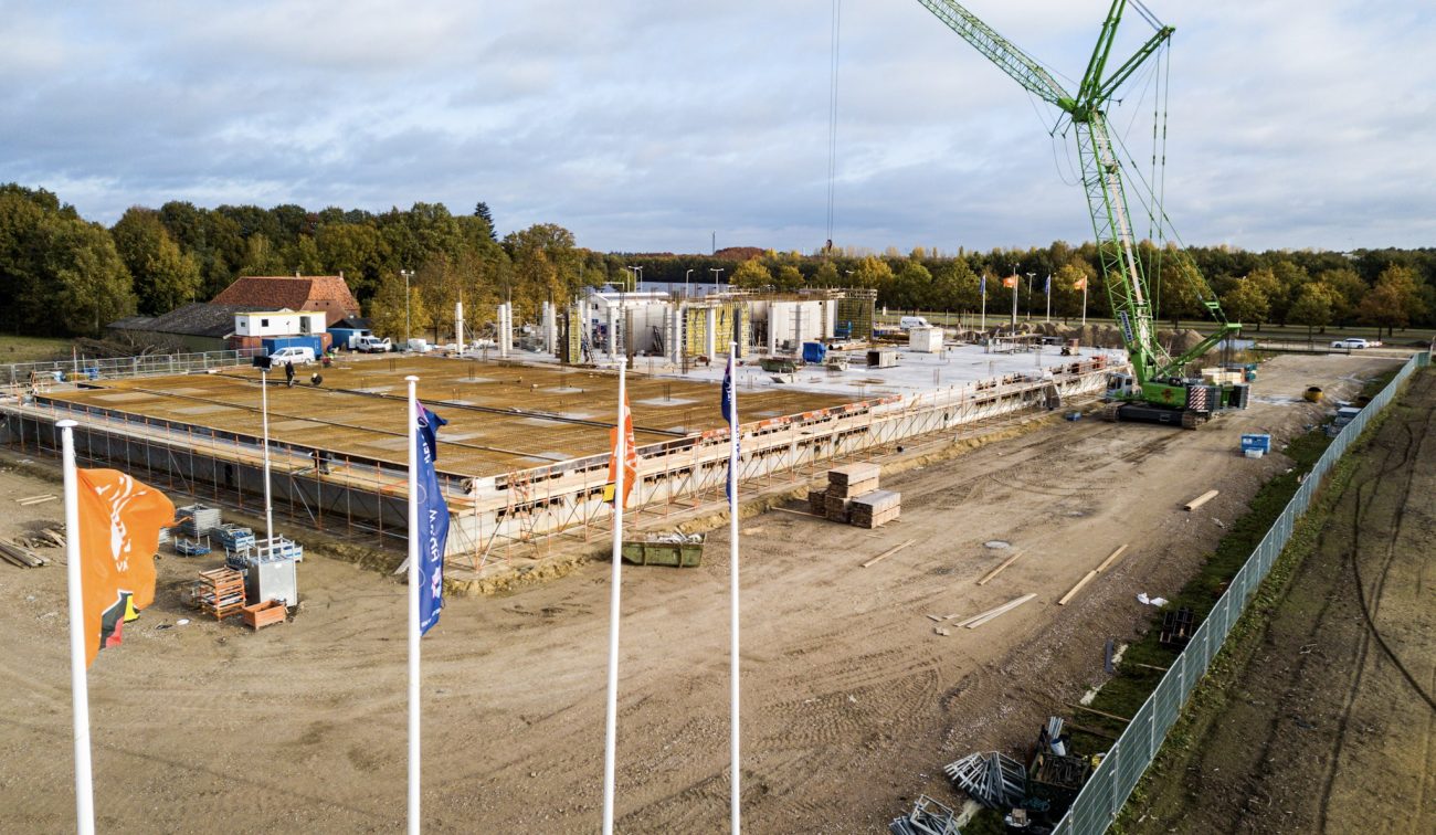 Fundering van de nieuwbouw van hotel Van der Valk in Eindhoven-Best in aanbouw