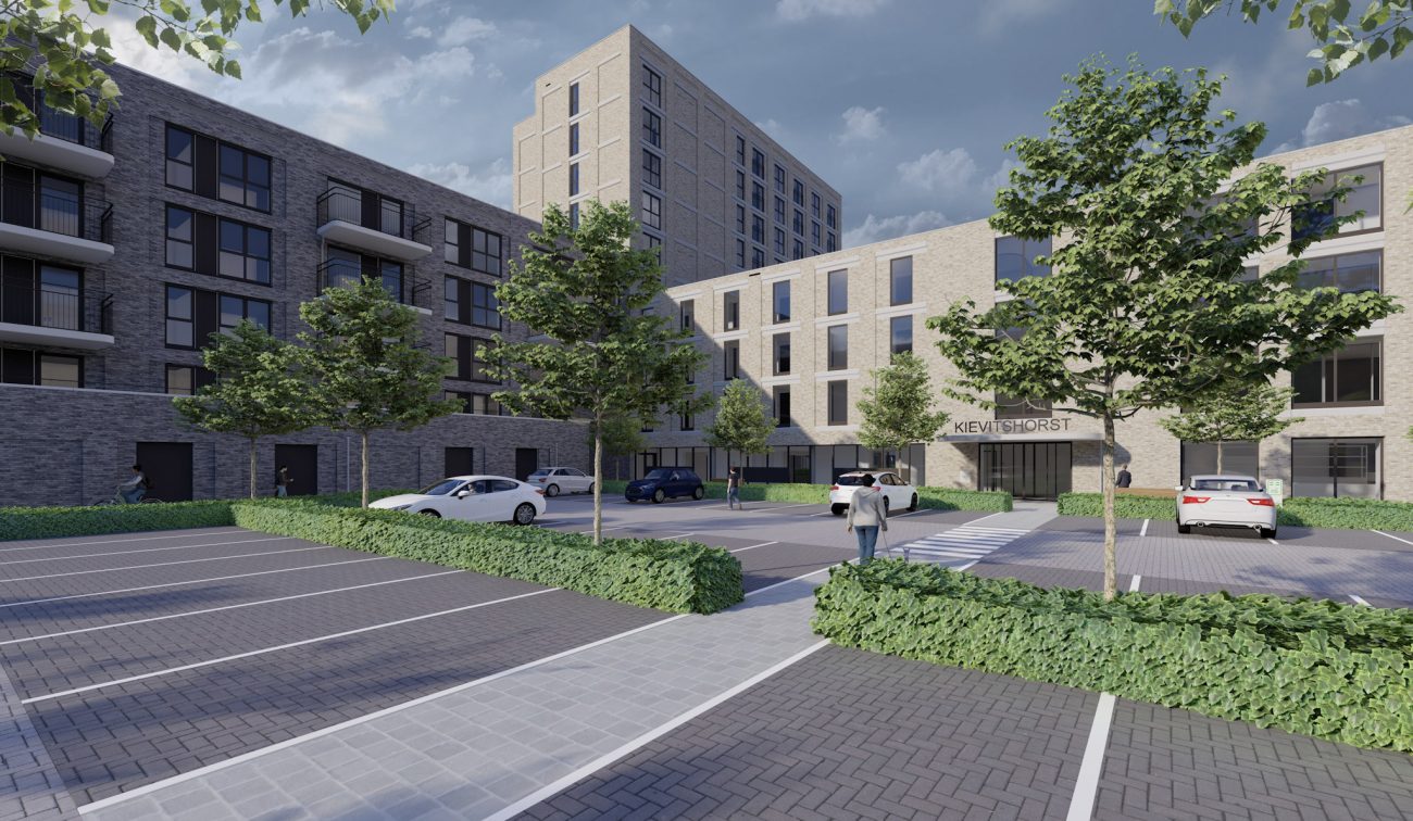 Architectonische impressie van nieuwbouwproject Kievitshorst in Tilburg, met moderne appartementencomplexen rond een parkeerterrein met jonge bomen en geparkeerde auto’s