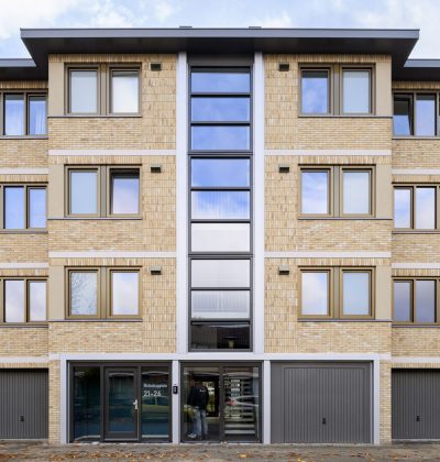 Groot onderhoud Prontoflats Helmond – vernieuwde appartementenflat met opgeknapte gevel en entree.